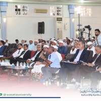 جامعة الوسطية الشرعية بالمكلا تعقد ندوة “القضاء في اليمن بين الماضي والحاضر حضرموت أنموذجاً